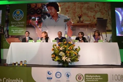 foto_lanzamiento_cuentas.jpg