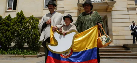 entrega-de-la-carta-para-acuerdos-de-paz-2_1.jpg