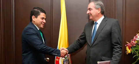 portada-posesion-vice-agropecuarios.jpg