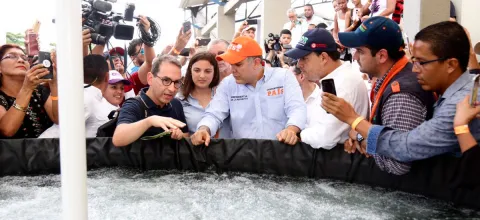 ministro-valencia-presidente-duque-malambo-construye.jpg