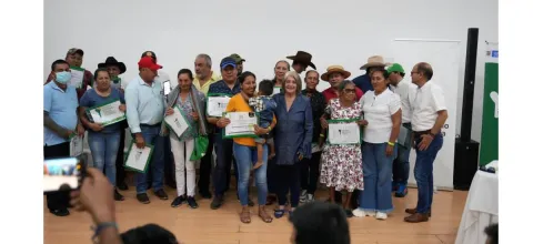 Ministerio de Agricultura entreg� t�tulos de propiedad de 3.000 hect�reas en Casanare