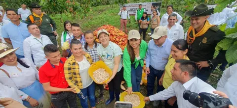 La Agricultura Familiar Beneficio de Comunidades