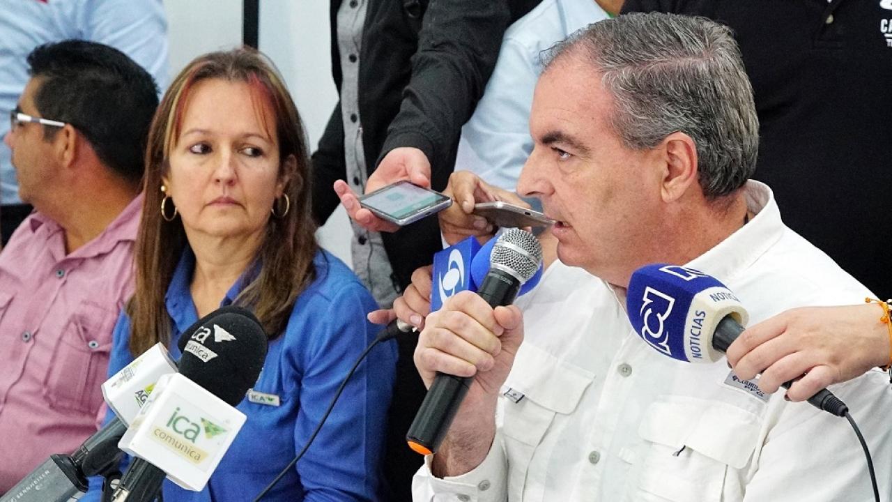 rueda_de_prensa_arauca_w.jpg