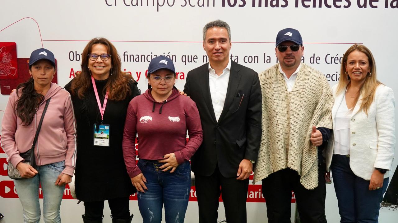 El Ministerio de Agricultura y Desarrollo Rural, a trav�s de FINAGRO, y Davivienda se unen para entregar 14.000 seguros 100% subsidiados a campesinos y peque�os productores   